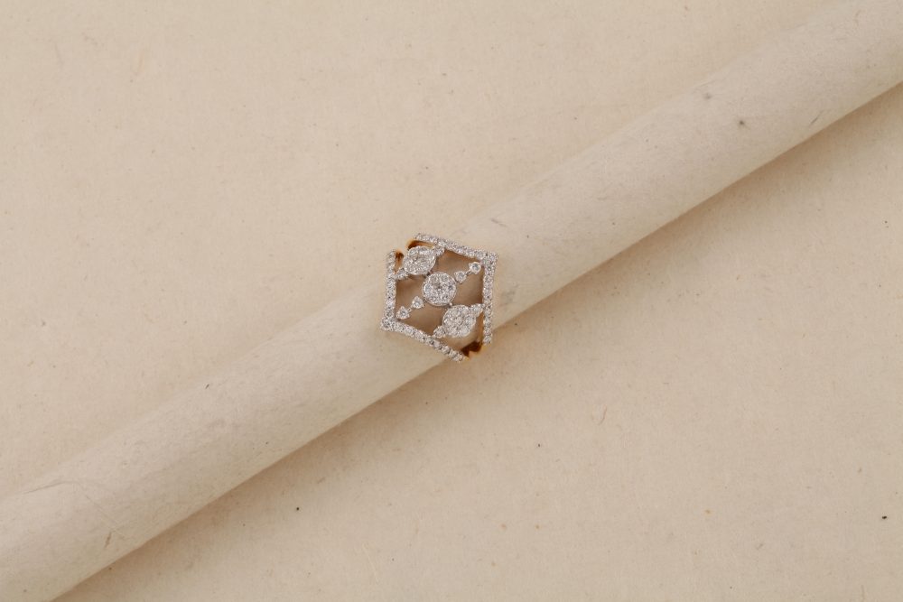 GC183 Diamond Ring