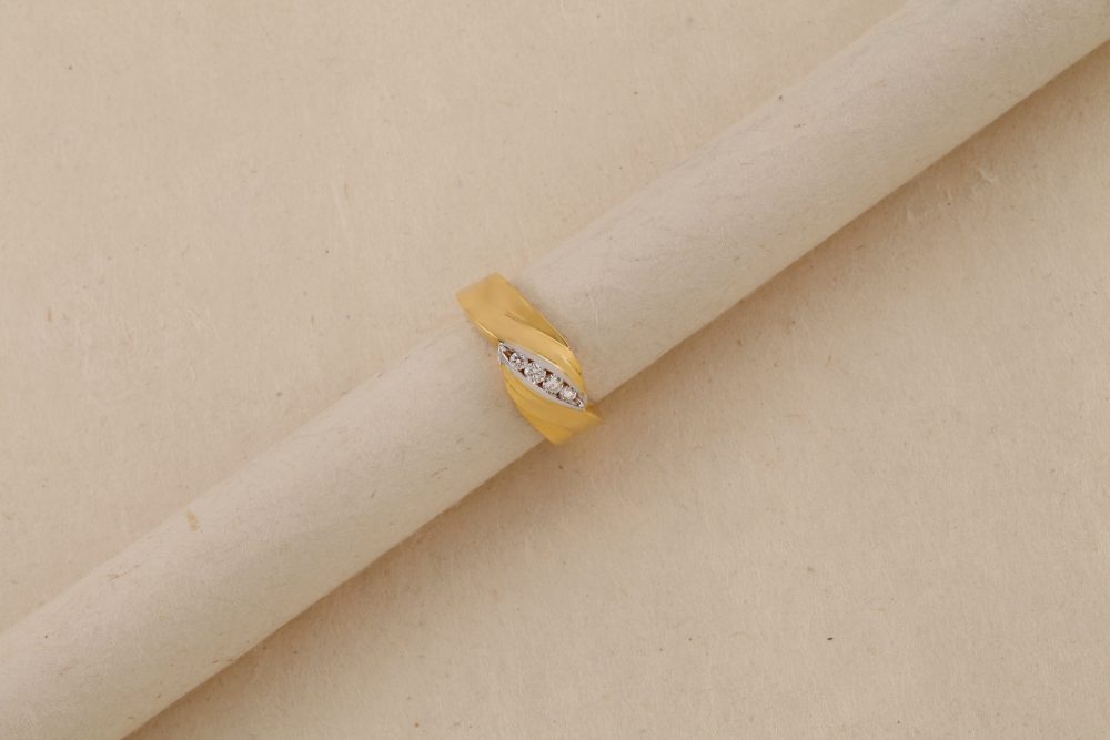 GC274 Diamond Ring