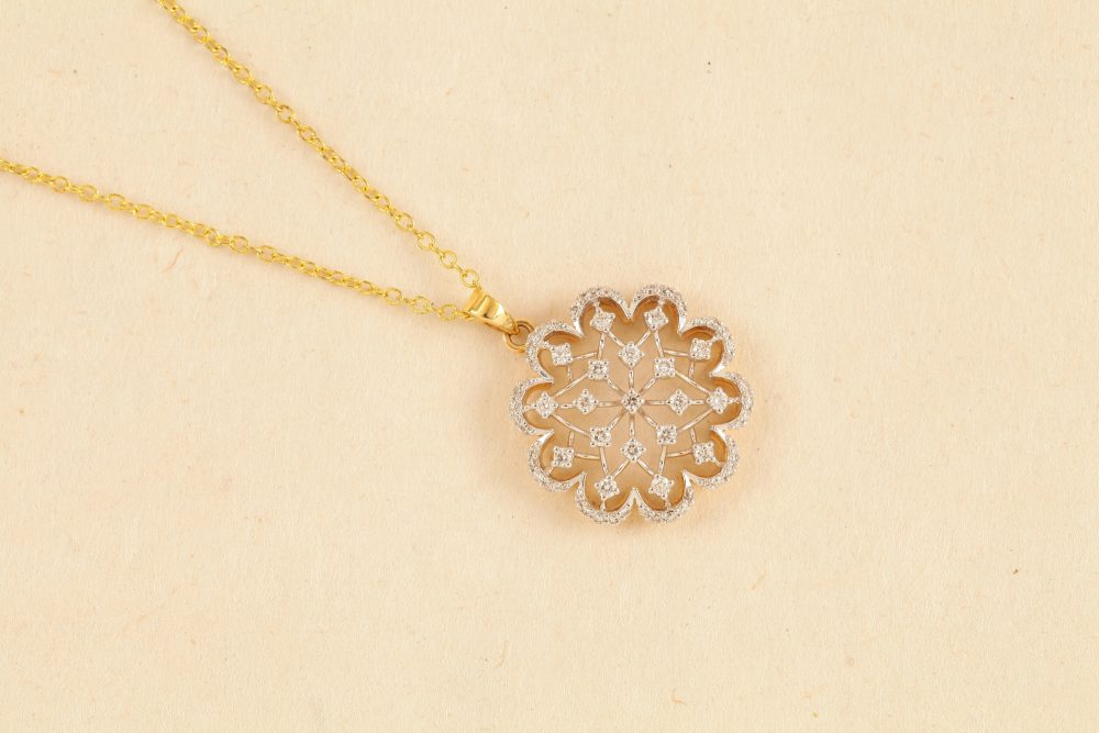 GC294 Diamond Pendent