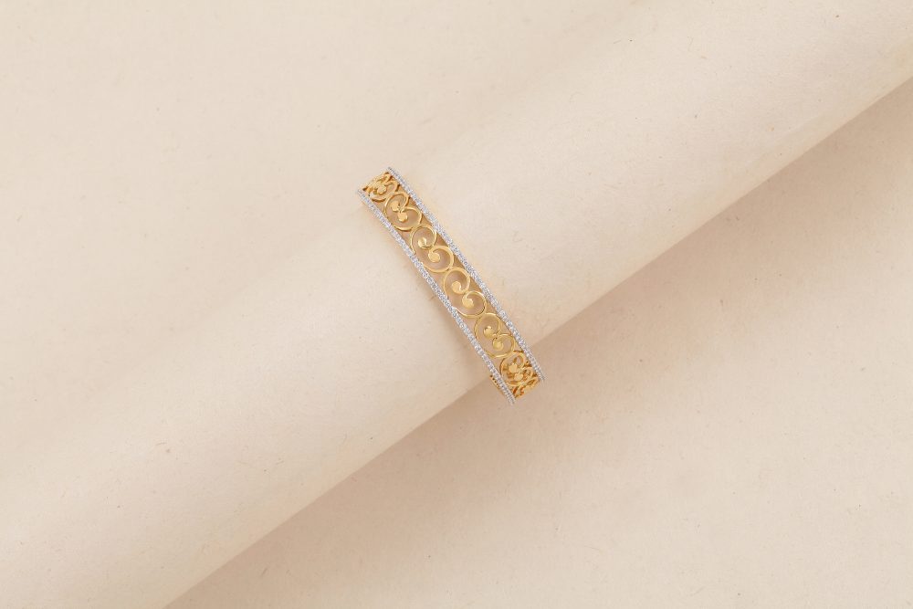 H1973 Diamond Bangle