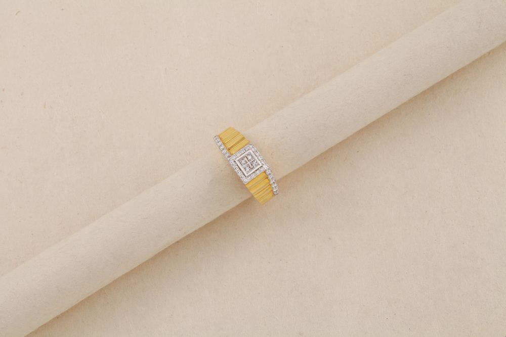 M177 Diamond Ring