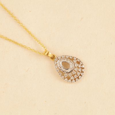 N2110 Diamond Pendent