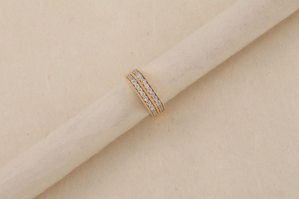 N676 Diamond Ring