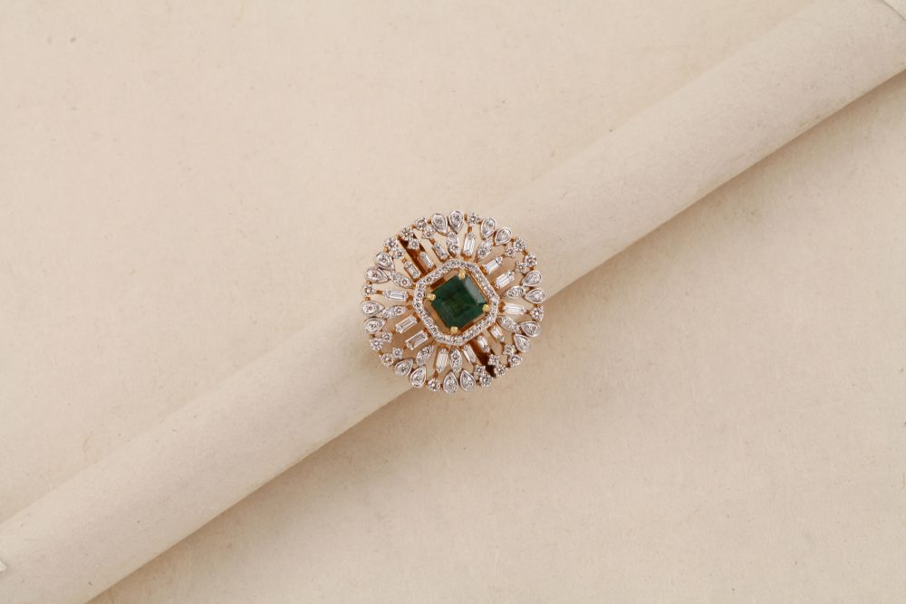 O1898 Diamond Emerald Ring