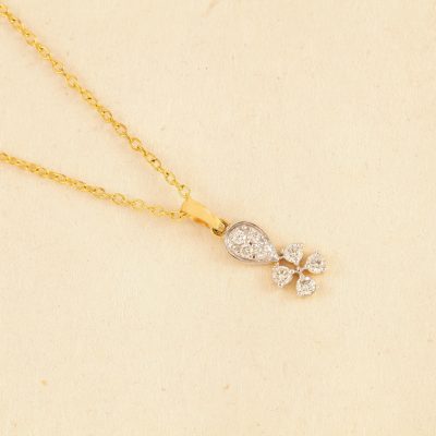 O3906 Diamond Pendent