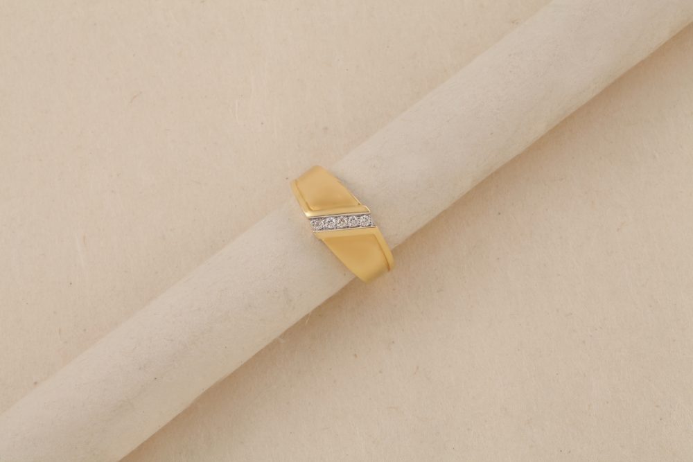 O421 Diamond Ring