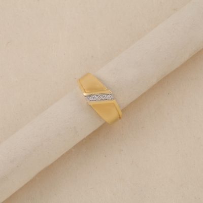 O421 Diamond Ring