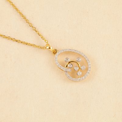 P1147 Diamond Pendent