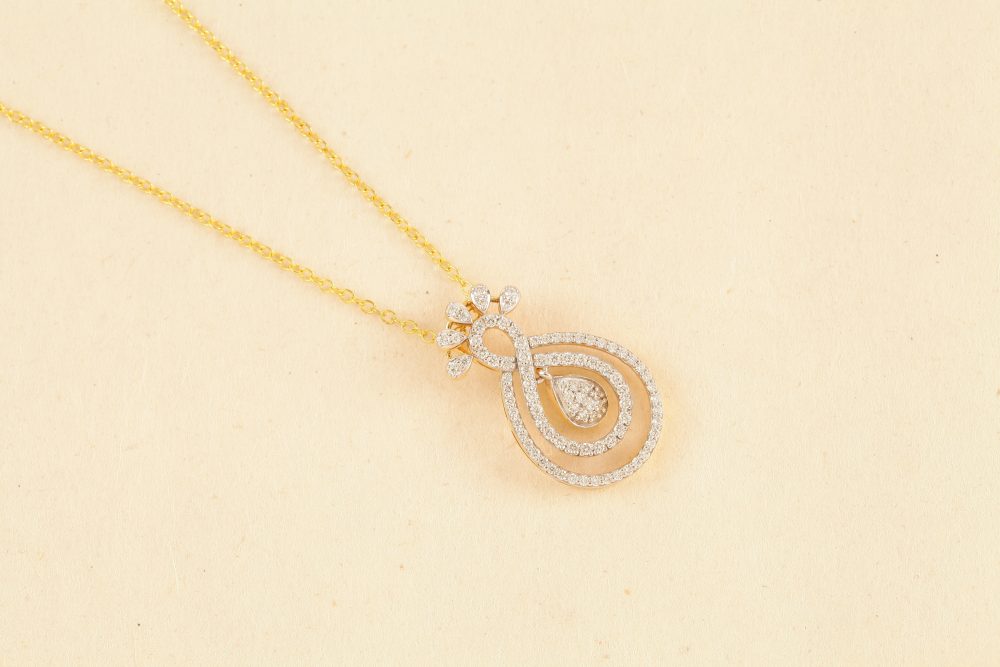 P1422 Diamond Pendent