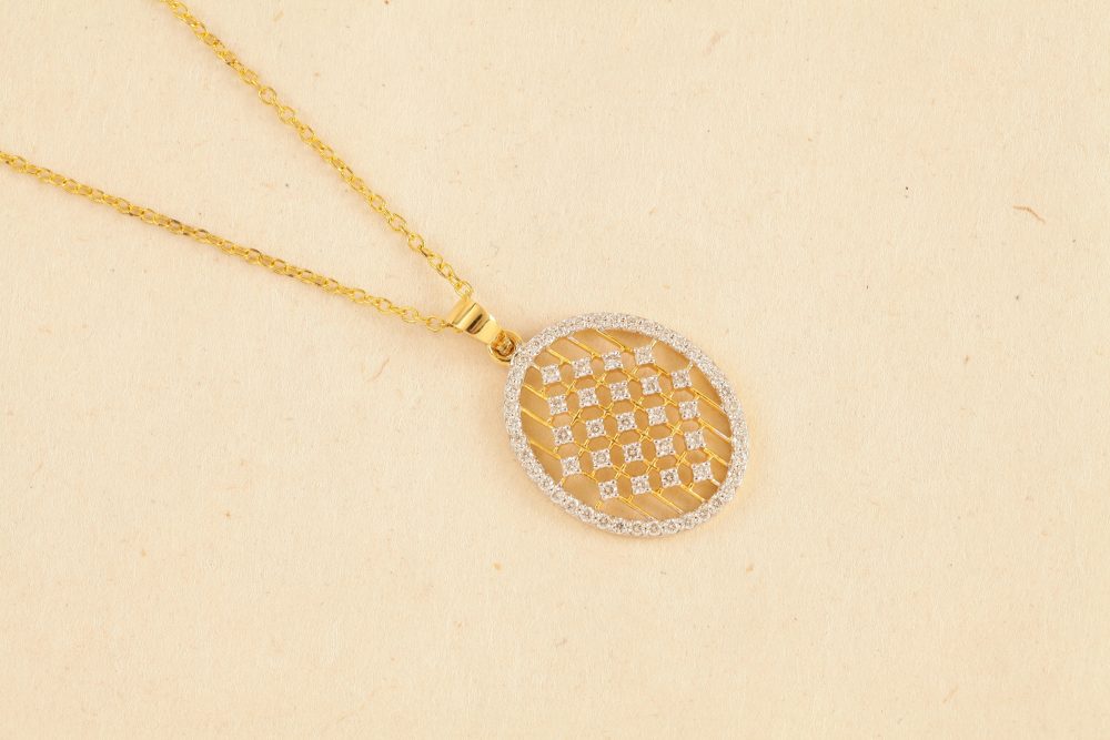 P364 Diamond Pendent