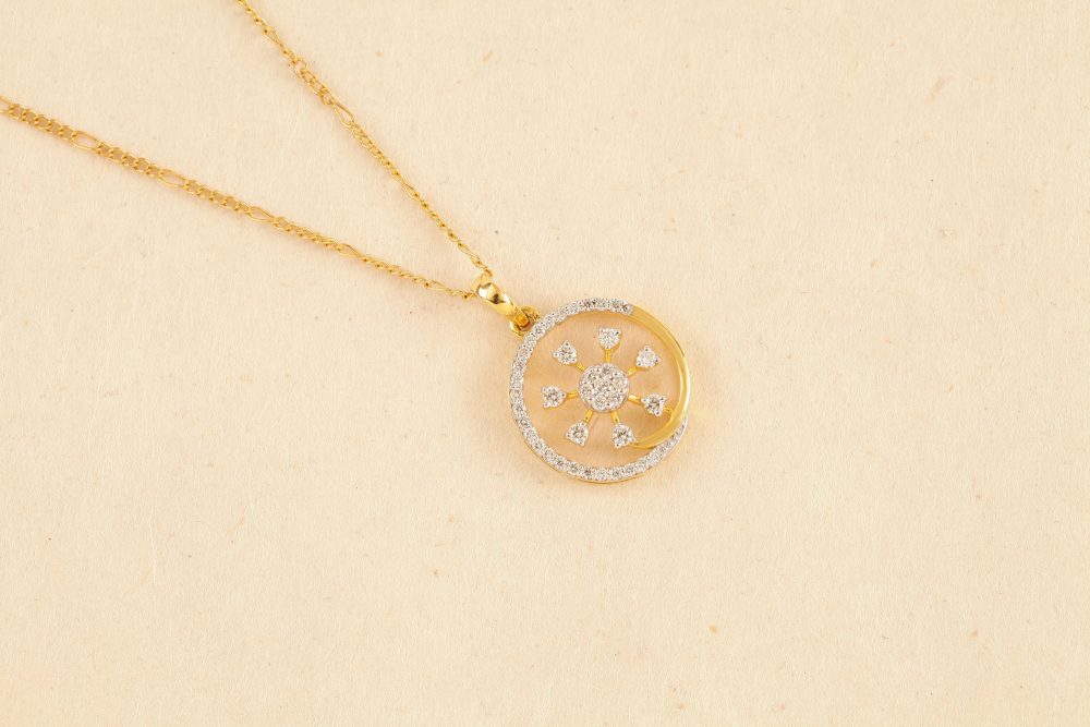 P371 Diamond Pendent