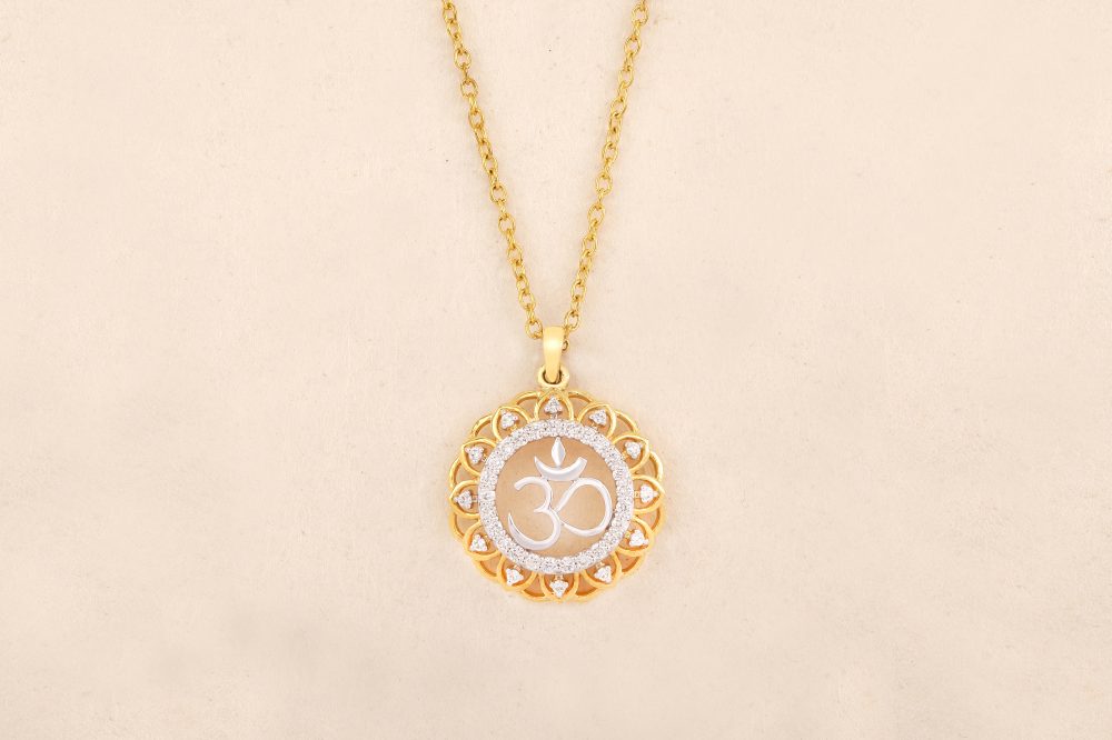 P372 Diamond Pendent
