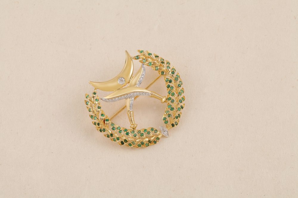 I3115 Diamond Emerald Brooch