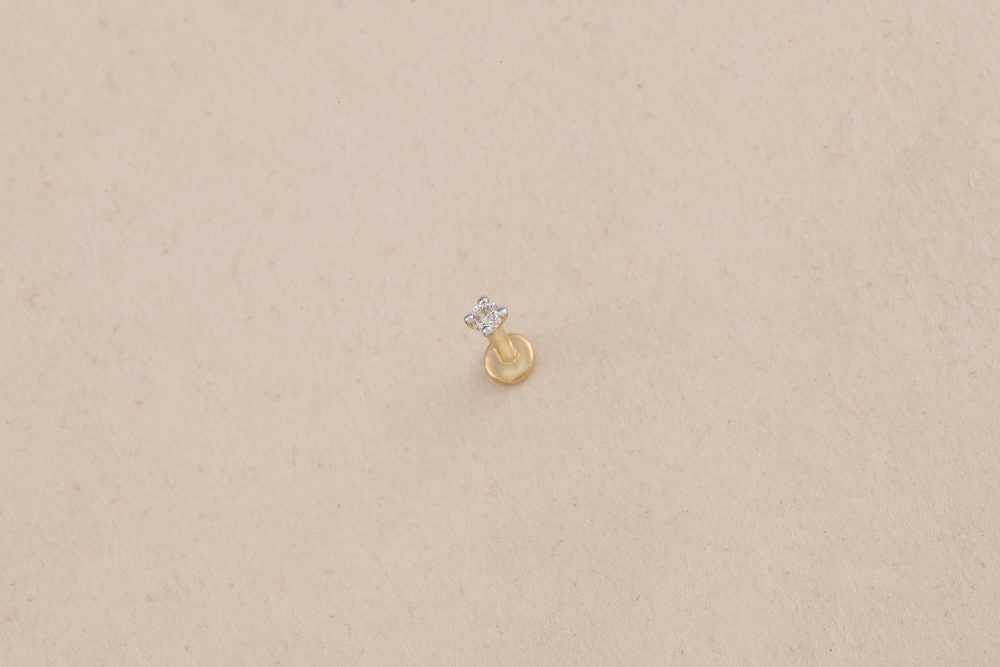 GC672 Diamond Nosepin