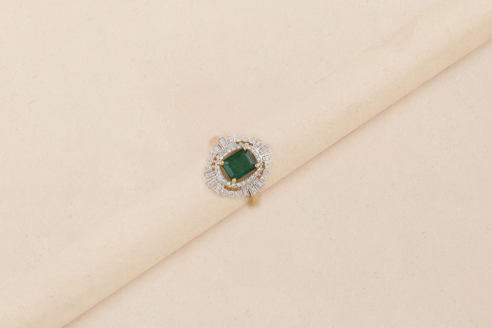 GC1593 Diamond Emerald Ring