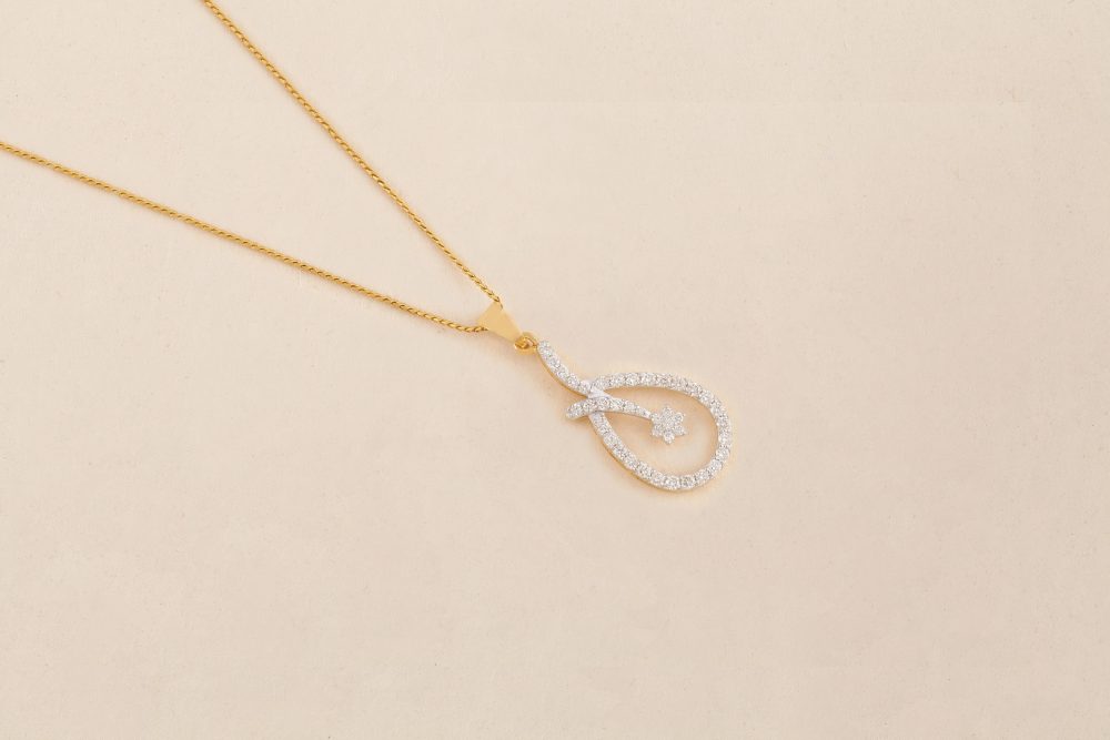 GC1760 Diamond Pendent